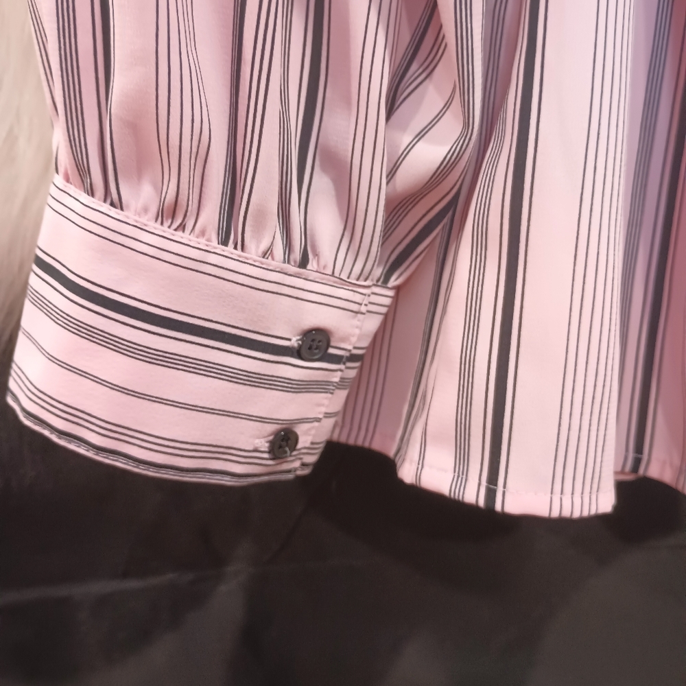 Motherhood Maternity Pink and Black Long Sleeve V-neck Striped Top Size 1X - Picture 9 of 13